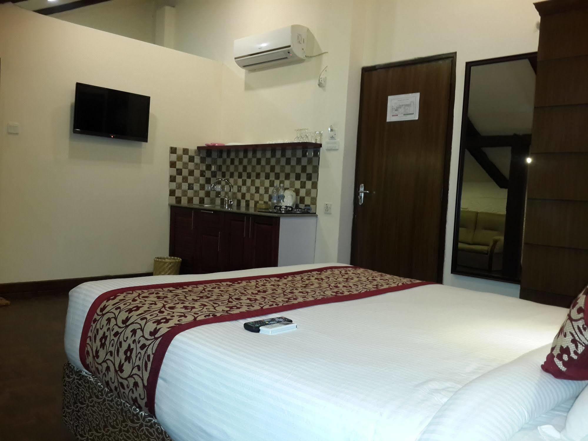 Hotel Heranya Kathmandu Ngoại thất bức ảnh