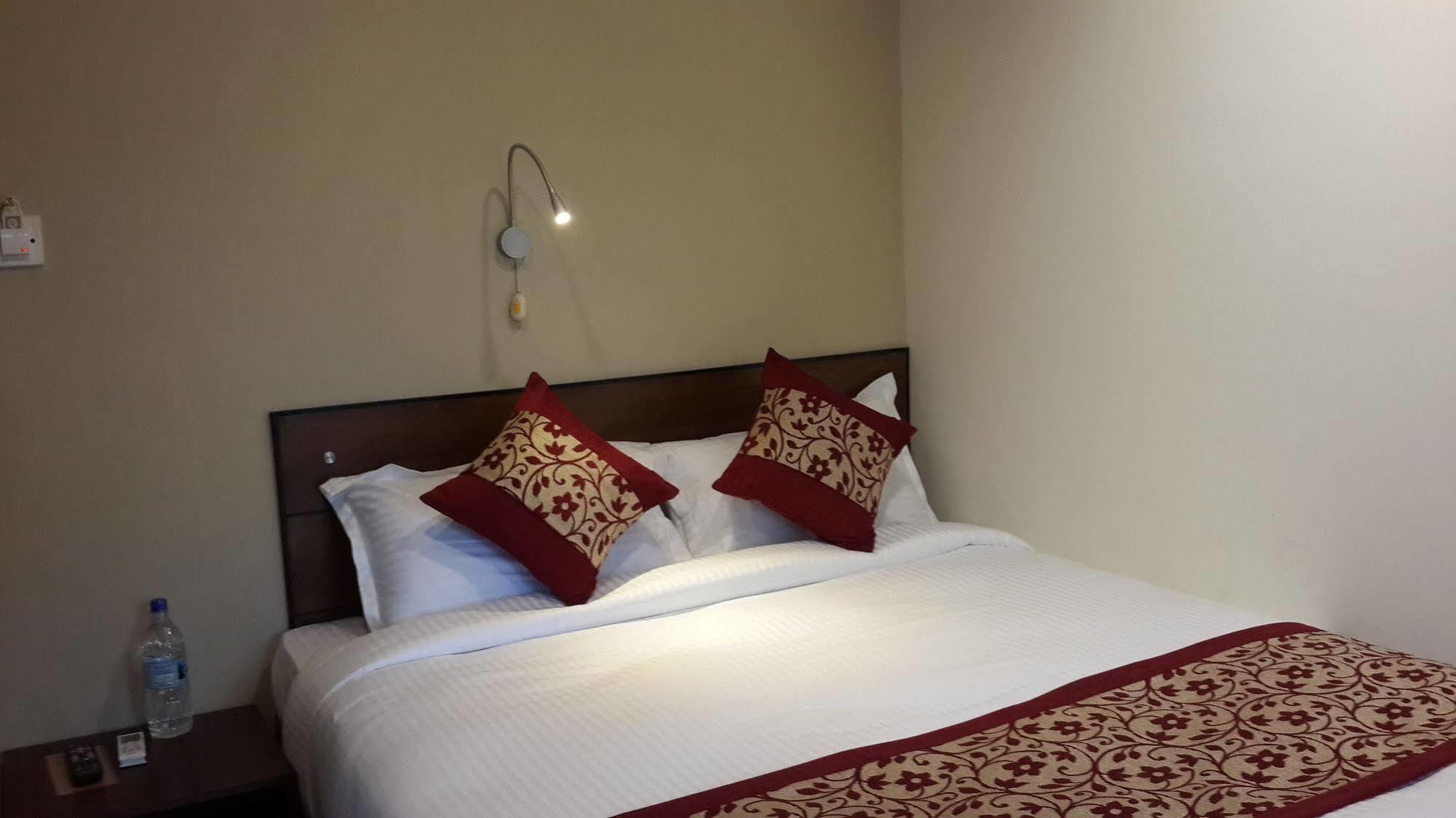 Hotel Heranya Kathmandu Ngoại thất bức ảnh